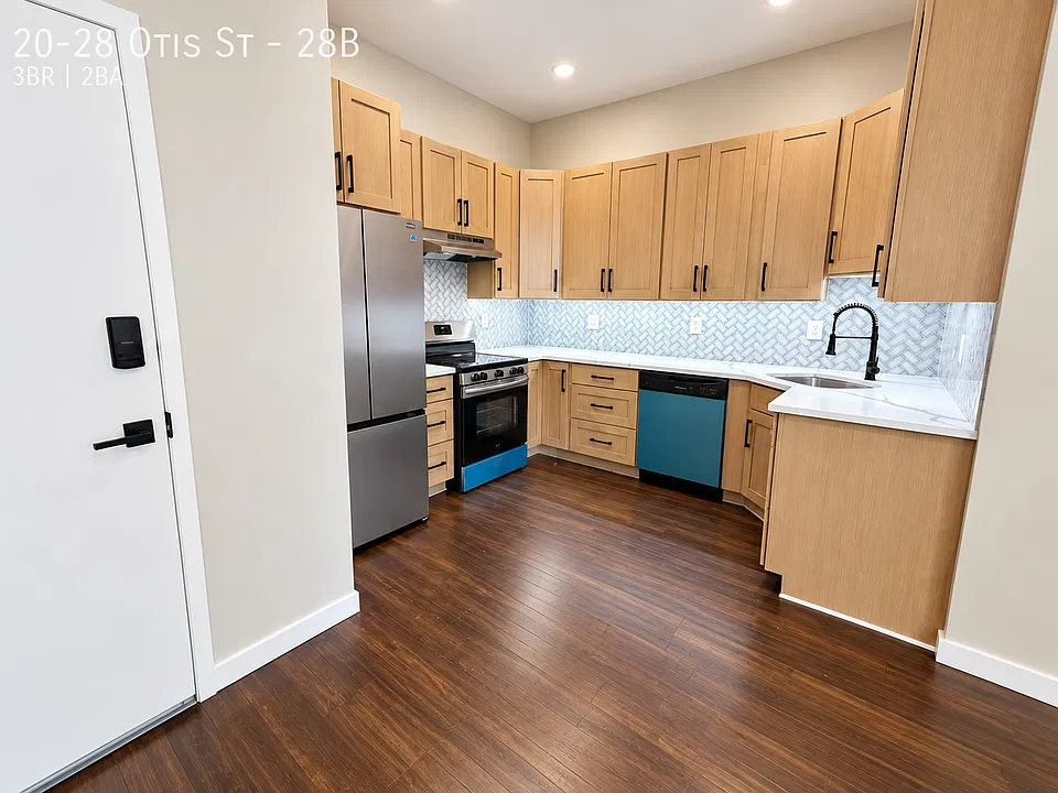 20-28 Otis St #28B