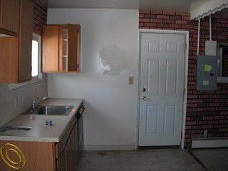5th image of 905 E Hudson Ave