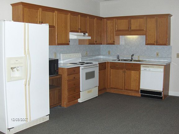 2nd kitchen in basement