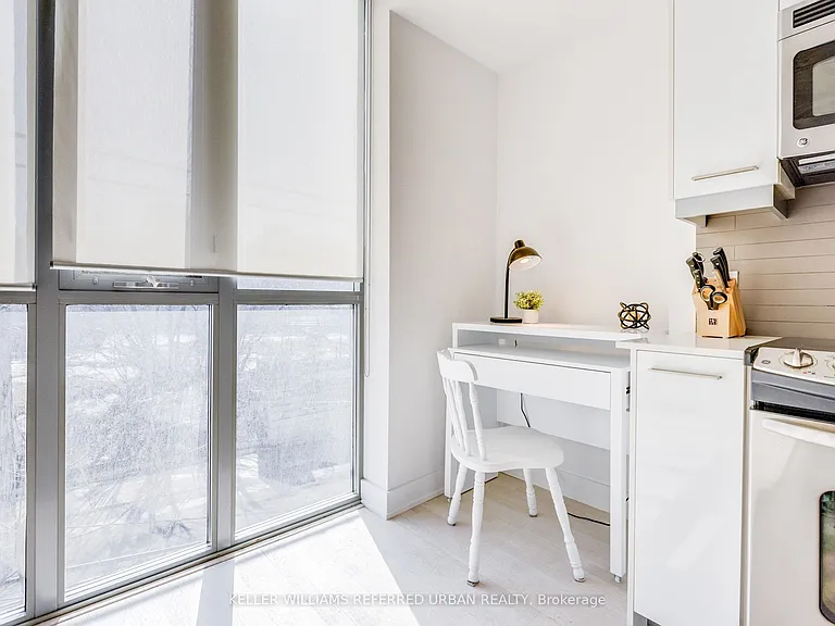 2 Gladstone Ave #208 — Photo 17