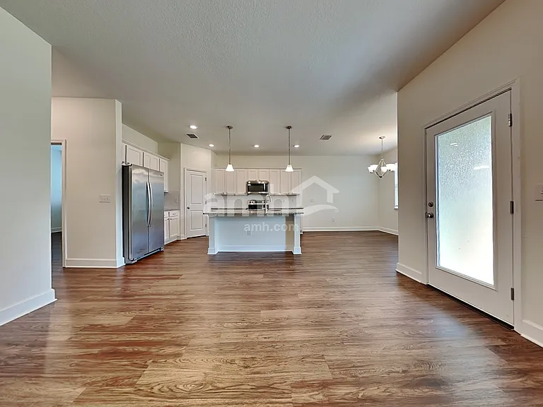 918 Walden Pond Dr — Photo 9