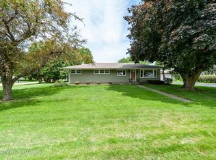 12106 McKinley Ave, Hebron, IL 60034