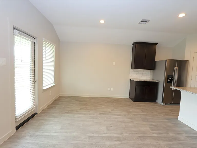 8215 Brahman Ln — Photo 9
