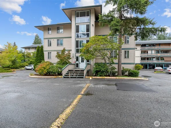 5630 200th Street SW #B313, Lynnwood, WA 98036