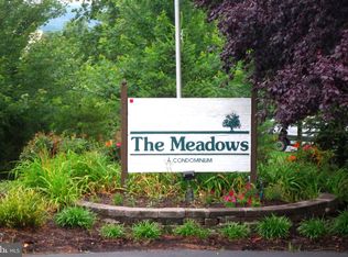 424 Meadowview Ln #424, Mont Clare, PA 19453