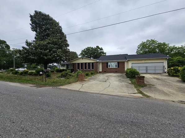 5 Terry Ct, Greenville, SC 29605