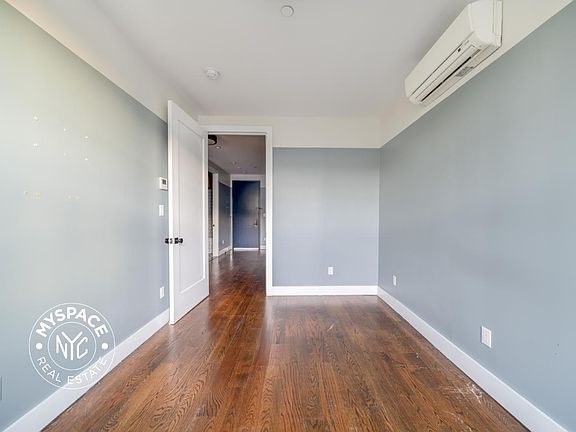 5th image of 187 Kent Ave #307