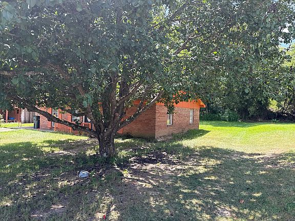 2nd image of 118 Austin Cir