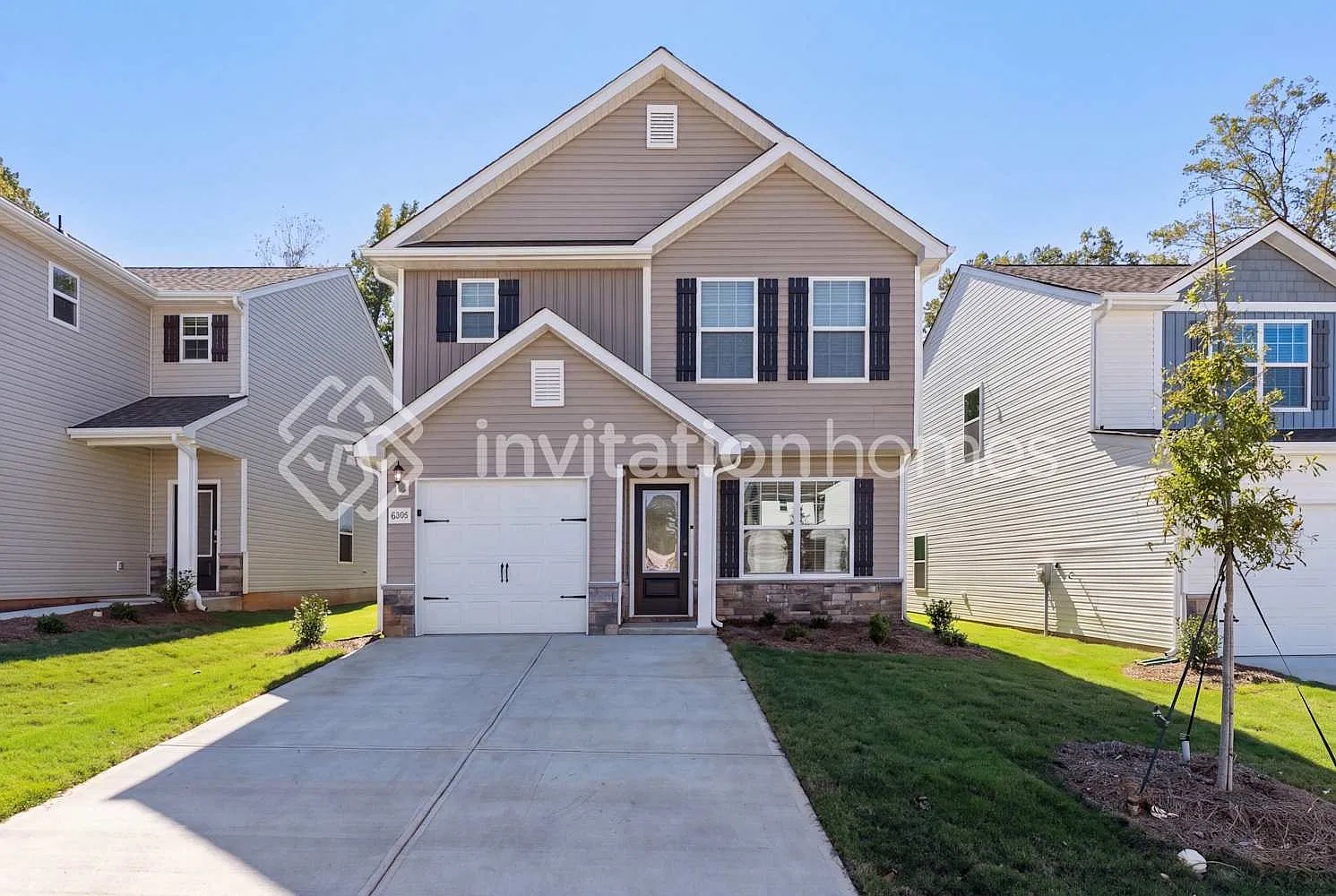 6248 Lowe Ln Charlotte, NC 28214 — Photo 1