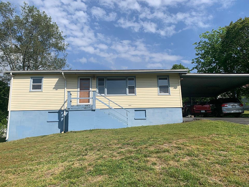 1st image of 5017 Woodglen Dr