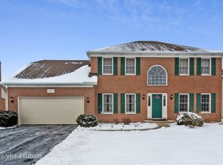 2635 Hoddam Rd, Naperville, IL 60564