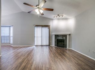 5517 Heathercrest Dr, Arlington, TX 76018