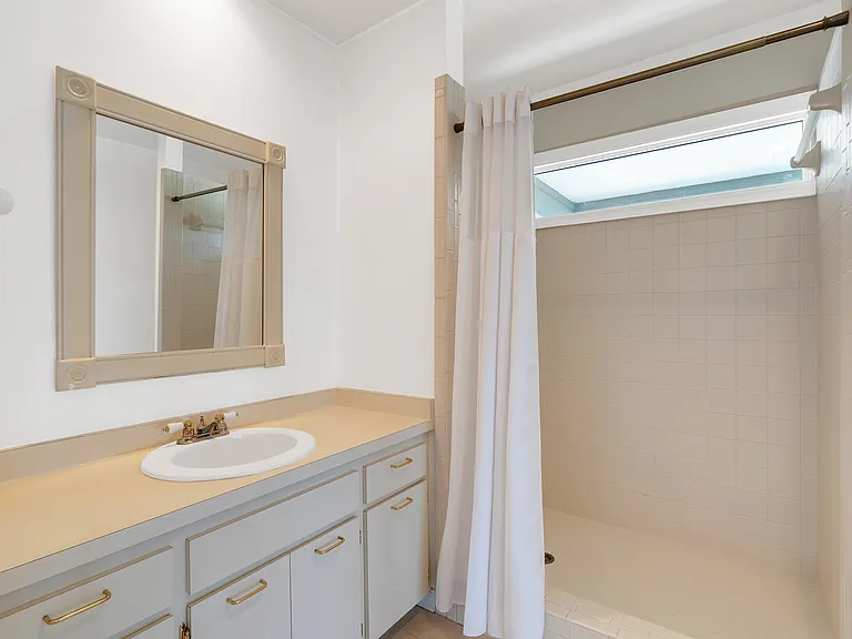 4051 Shell Rd — Photo 21