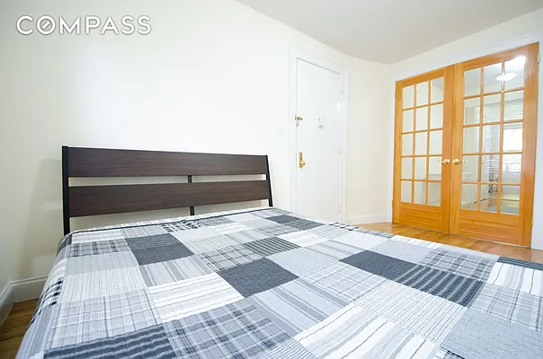 Rented by Compass | media 9