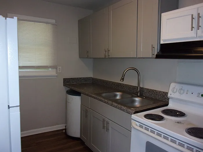 2301 Julia Ave #4 — Photo 10