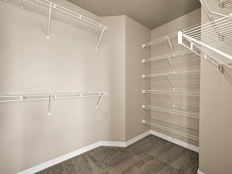 5651 Majestic Dr — Photo 17