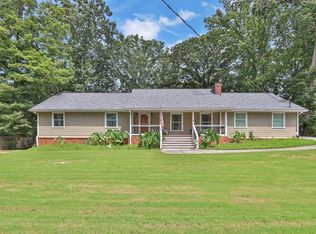 1952 Colony Oaks Dr, Snellville, GA 30078