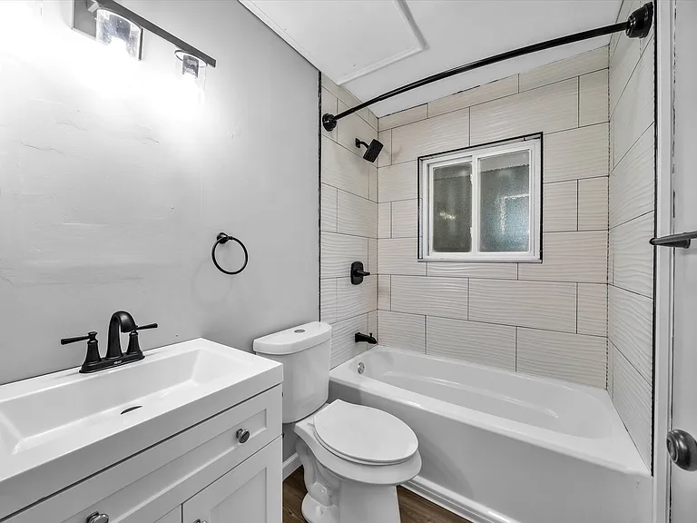 327 Lysander St — Photo 5