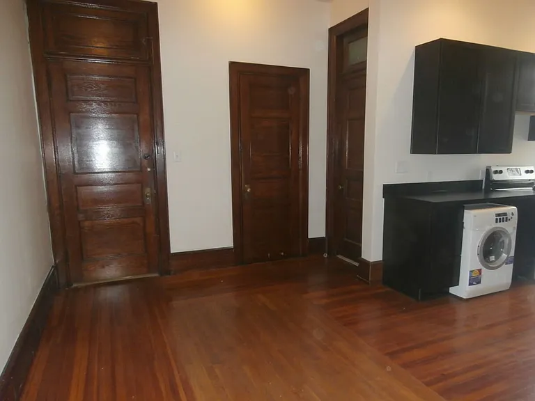 37 W Market St #3A — Photo 7