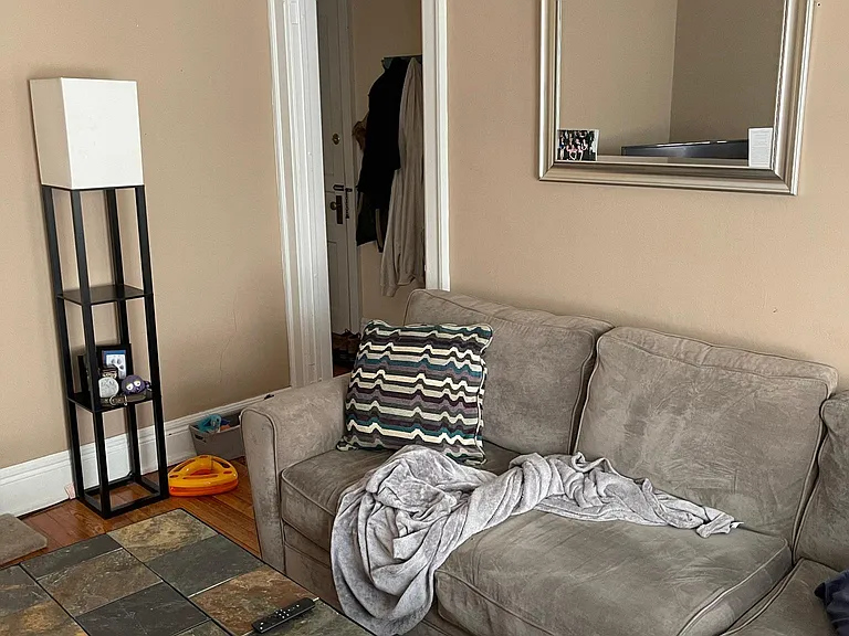 598 Ashland Ave #4 — Photo 5
