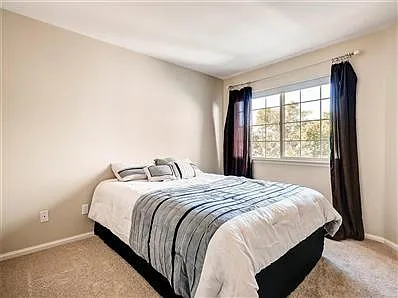 4 bed, 3.5 bath, 2150 sqft, $3,100 — Photo 3