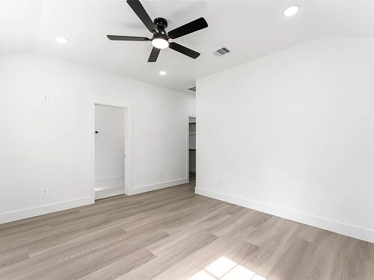 9406 Sandra St #A — Photo 22