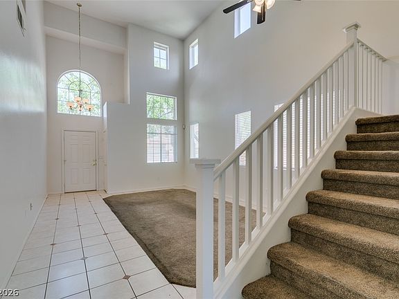 5th image of 10929 Esta Ponia Ct