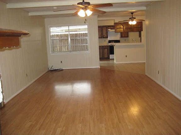 2nd image of 3307B Palm Desert Ln