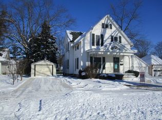 110 NW 2nd St, Galva, IL 61434