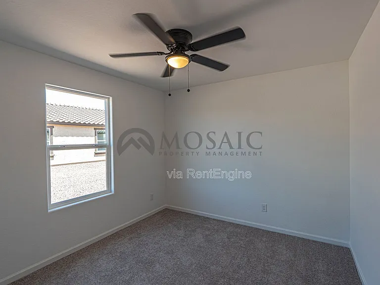 1445 E Jaycie Dr — Photo 16