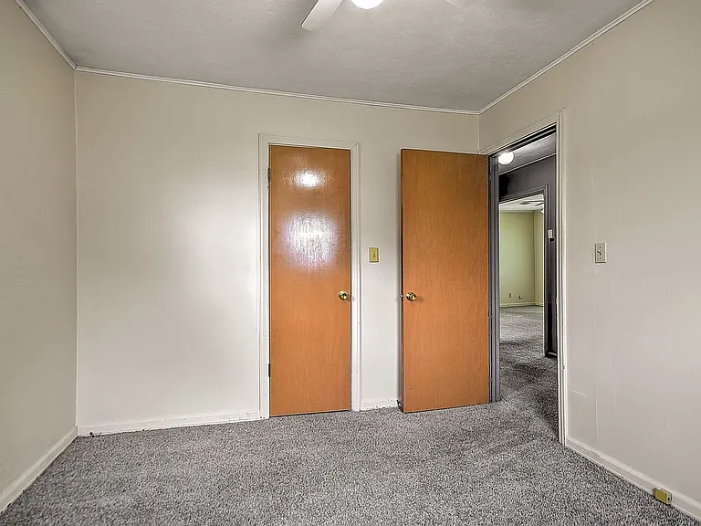 2207 Buckingham Rd — Photo 16