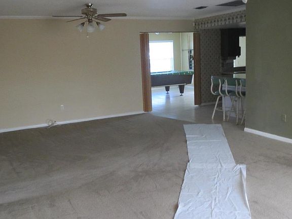 4th image of 460 San Fernando Dr