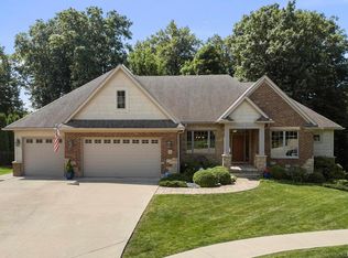 14 Chippiannock Trl, Rock Island, IL
