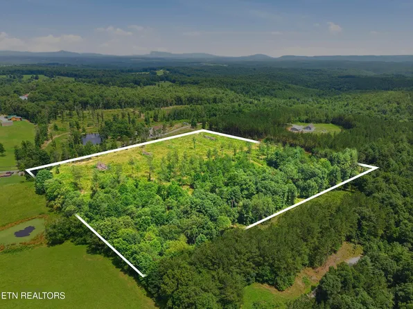 Valerie Dr, Deer Lodge, TN 37726