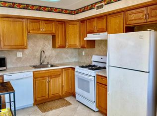 Imperial Manor  1, Philadelphia, PA 19115