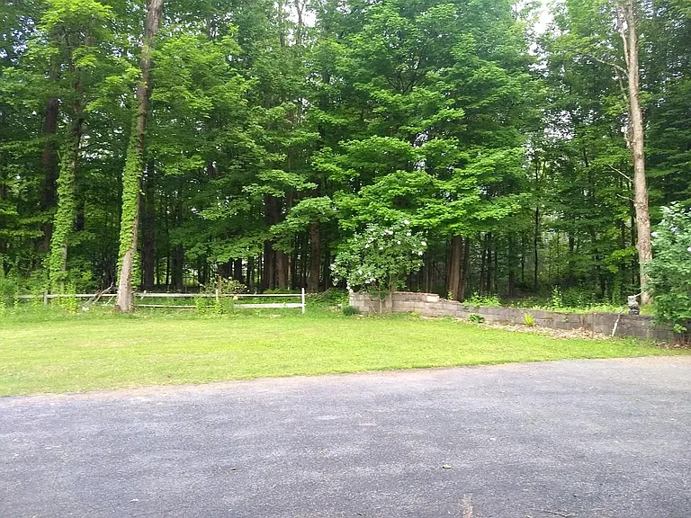 Saratoga Rd — Photo 2
