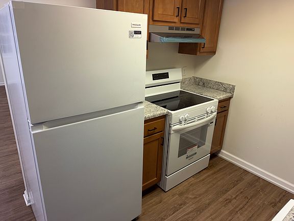 5th image of 44 Joseph St APT 4
