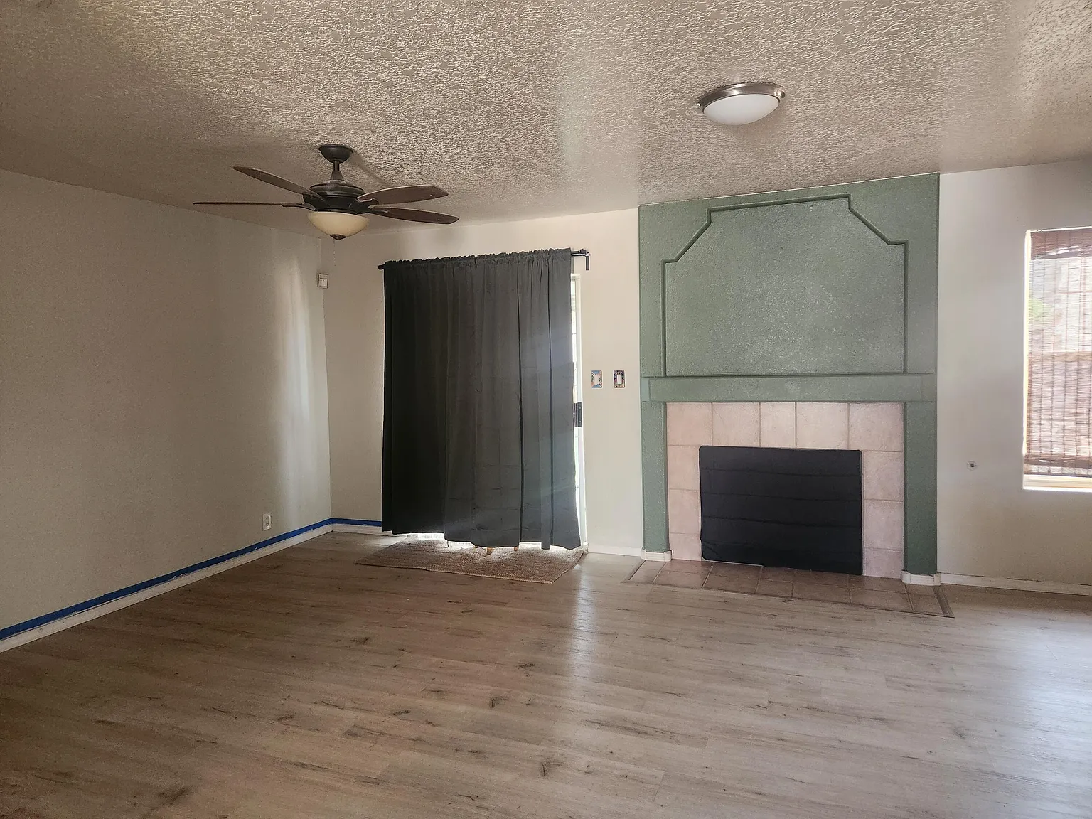 3 bed, 2.0 bath, 1511 sqft, $1,900 — Photo 2