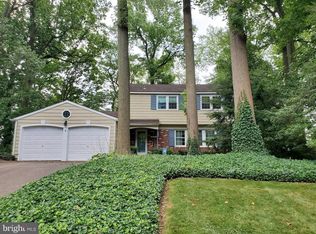 9 Melody Ln, Cherry Hill, NJ 08002