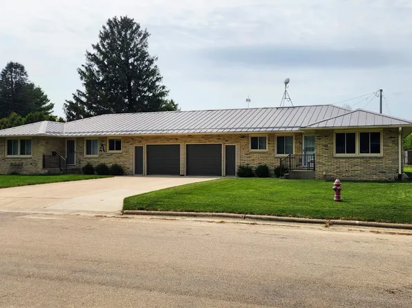 730 Timberline Rd, Monticello, IA 52310