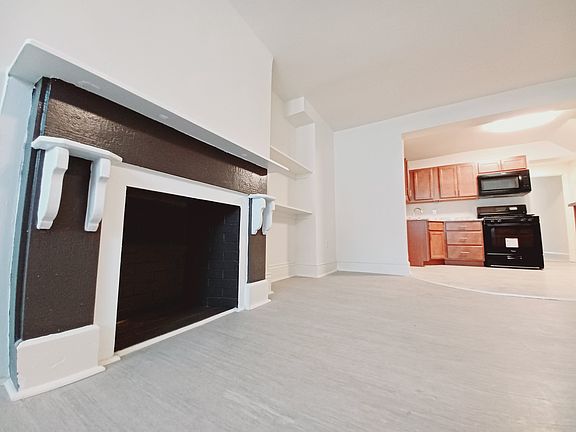 3rd image of 1812 Eutaw Pl #110
