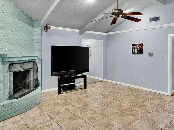 5th image of 318 Coppersmith Dr