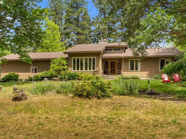 610 Sunnyside Rd, Trout Lake, WA 98650
