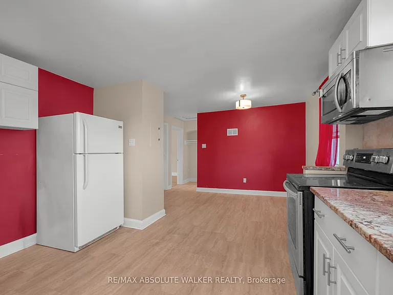 131 Dagmar Ave #3 — Photo 8
