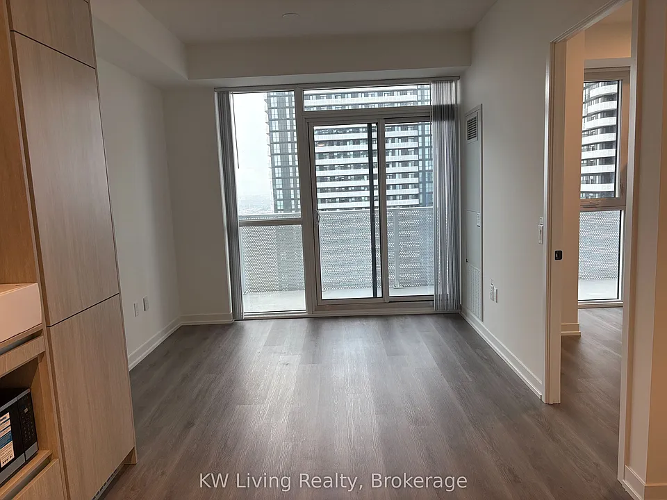 28 Interchange Way #3916