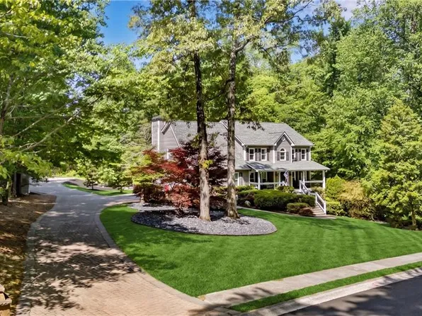 1210 Fontainebleau Ct, Lawrenceville, GA 30043