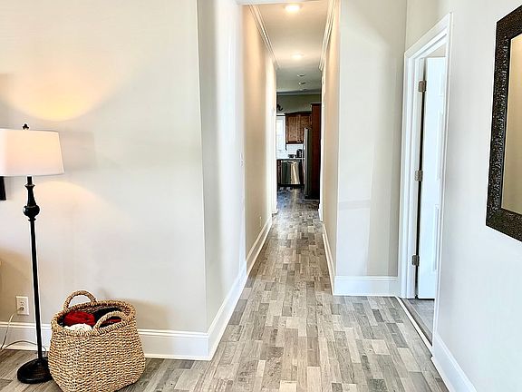 Hallway to Bedrooms/Kitchen