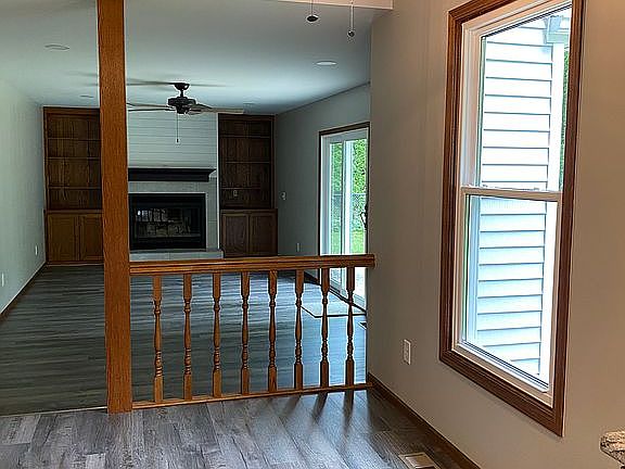  Eating area in kitchen