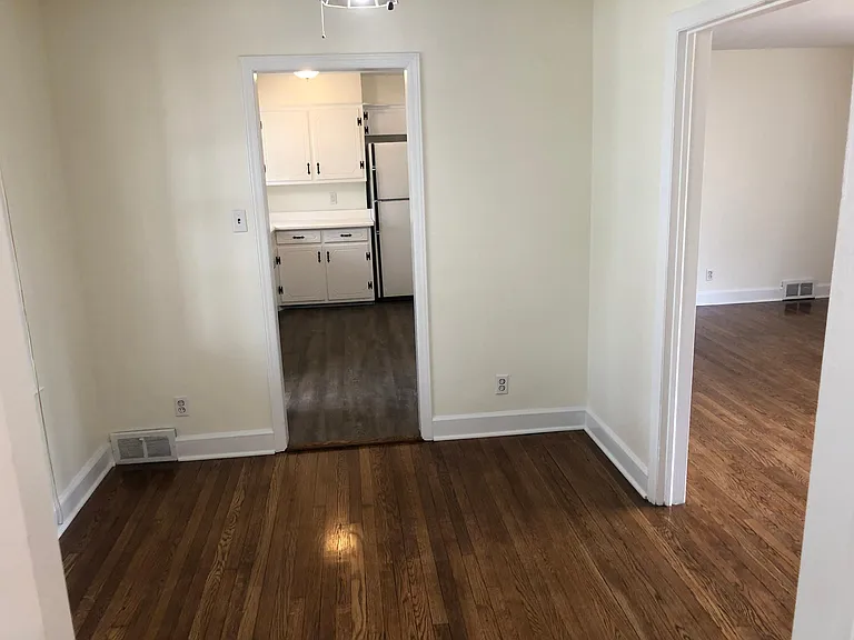 1012 Onslow Dr — Photo 9