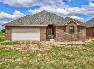 216 NW Granite Ave, Cache, OK 73527